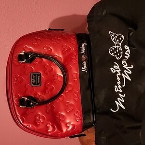 Loungefly Minnie loves Mickey handbag